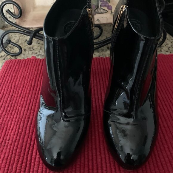Tory Burch, Black Patent Leather Ankle Boots, Size 10 - Picture 2 of 5